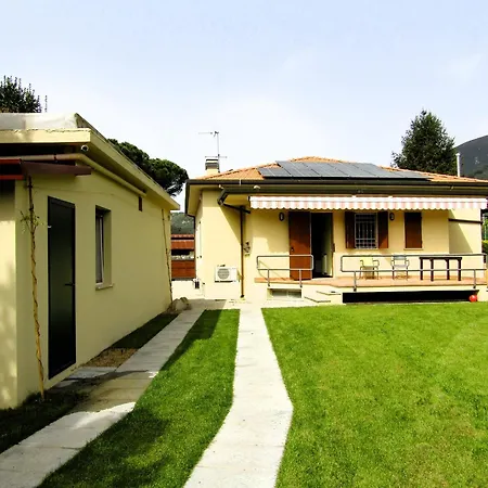 Casa Del Melograno Appartement Camaiore